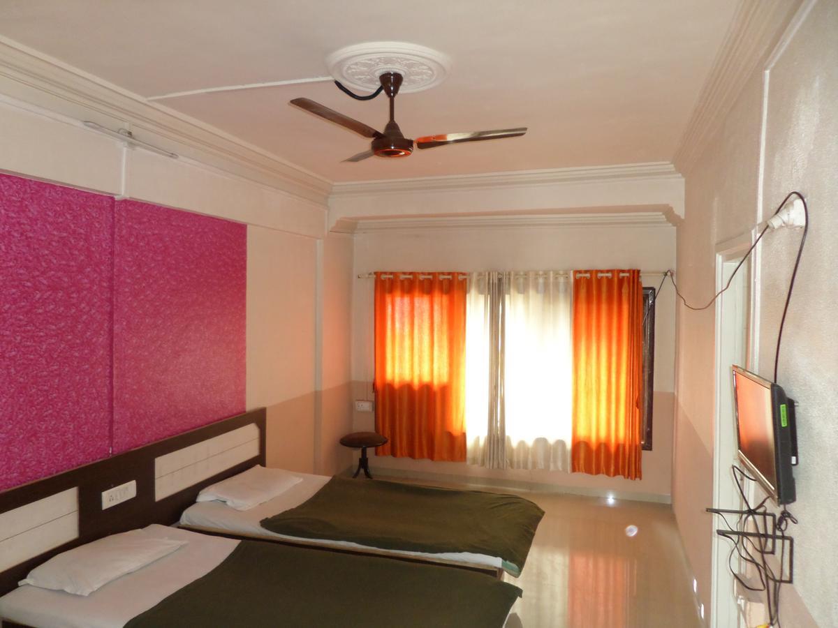 Hotel Ayodhya Nashik Extérieur photo